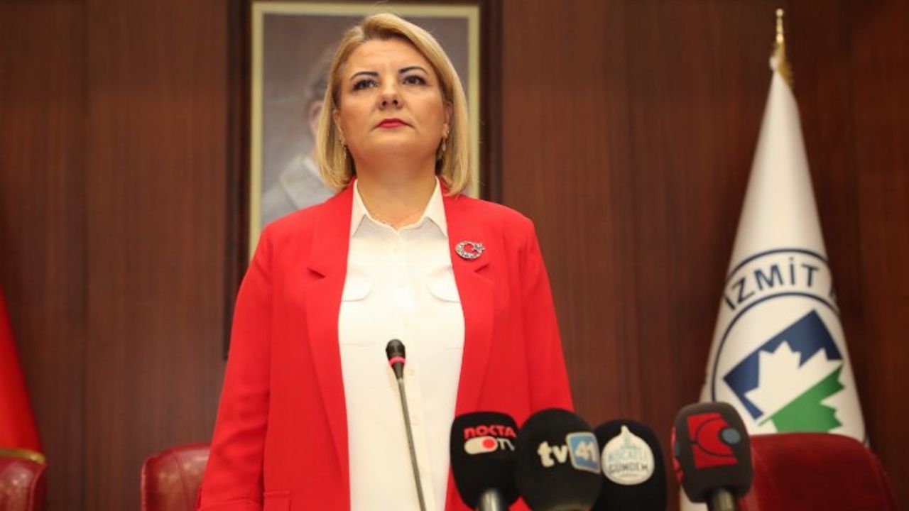 Başkan Hürriyet ilk mecliste alkışlarla karşılandı