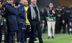 Jose Mourinho, Avrupa basınında: Kovulmanın eşiğinde