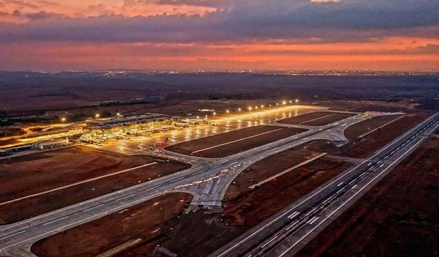 Ercan Havalimanı 1 Yaşında: Emrullah Turanlı'nın Vizyonuyla Rekor Yolcu ve Uçuş Sayıları