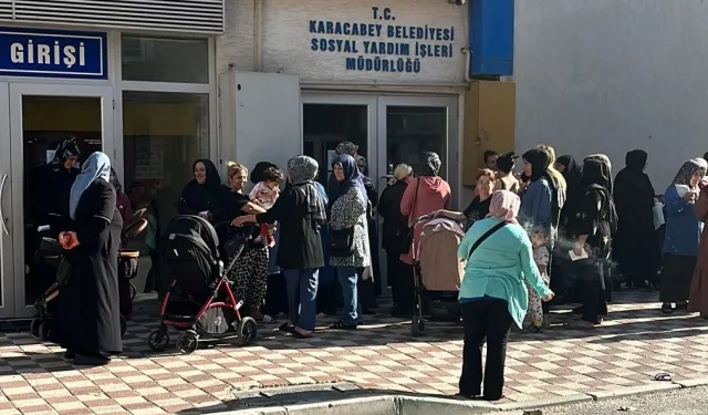 Bursa Karacabey'den öğrencilere kırtasiye çeki desteği