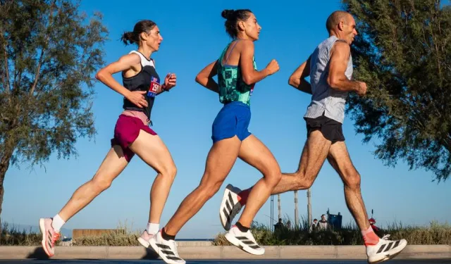 İzmir’de 9 Eylül Yarı Maratonu coşkuyla koşuldu