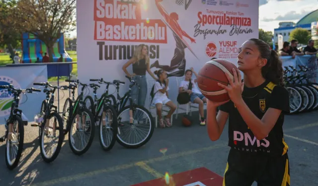 Sakarya’da sokakta basketbol coşkusu