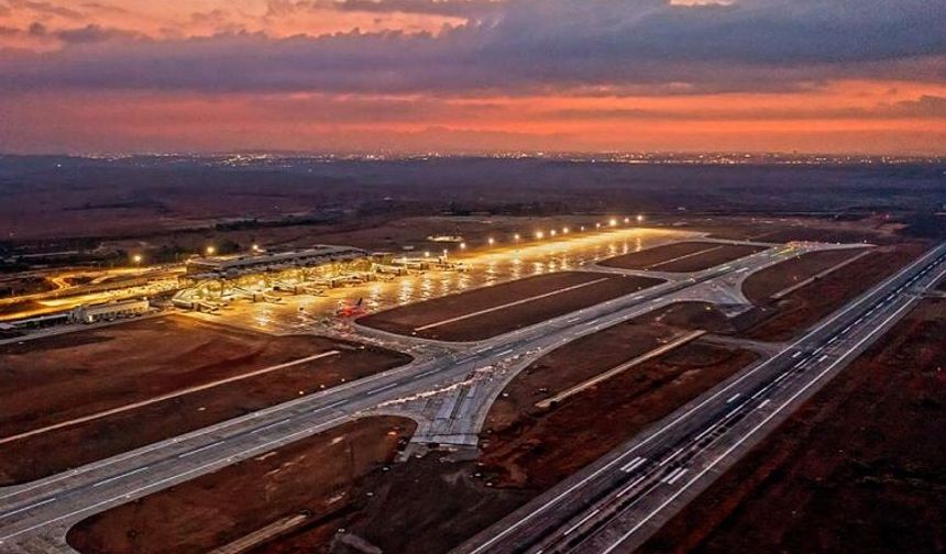 Ercan Havalimanı 1 Yaşında: Emrullah Turanlı'nın Vizyonuyla Rekor Yolcu ve Uçuş Sayıları
