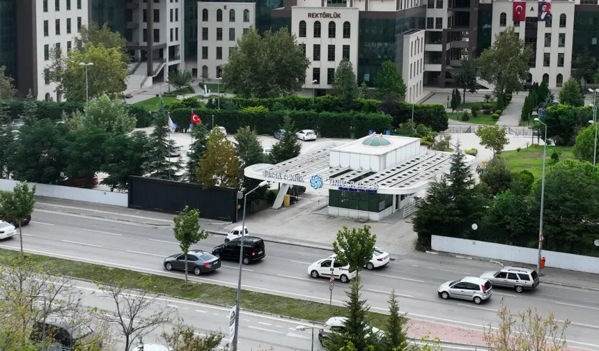 BTÜ’den lise öğrencilerine üniversite deneyimi